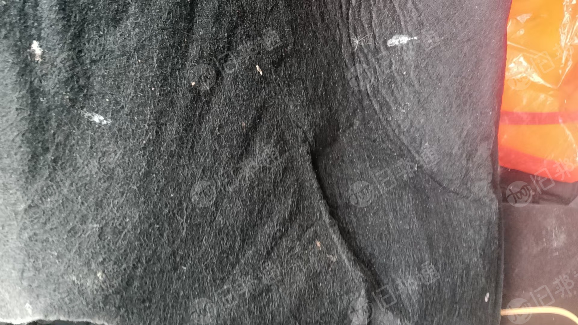 长期出售涤纶汽车内饰料，涤纶地毯料，月供1000吨，可以造粒用