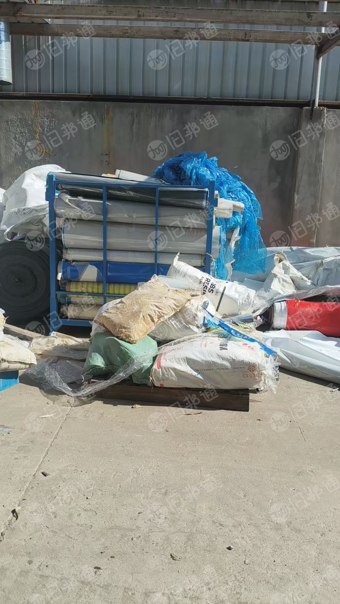 出售pet复合pe卷膜，厚度10多丝，宽幅平均在60-70