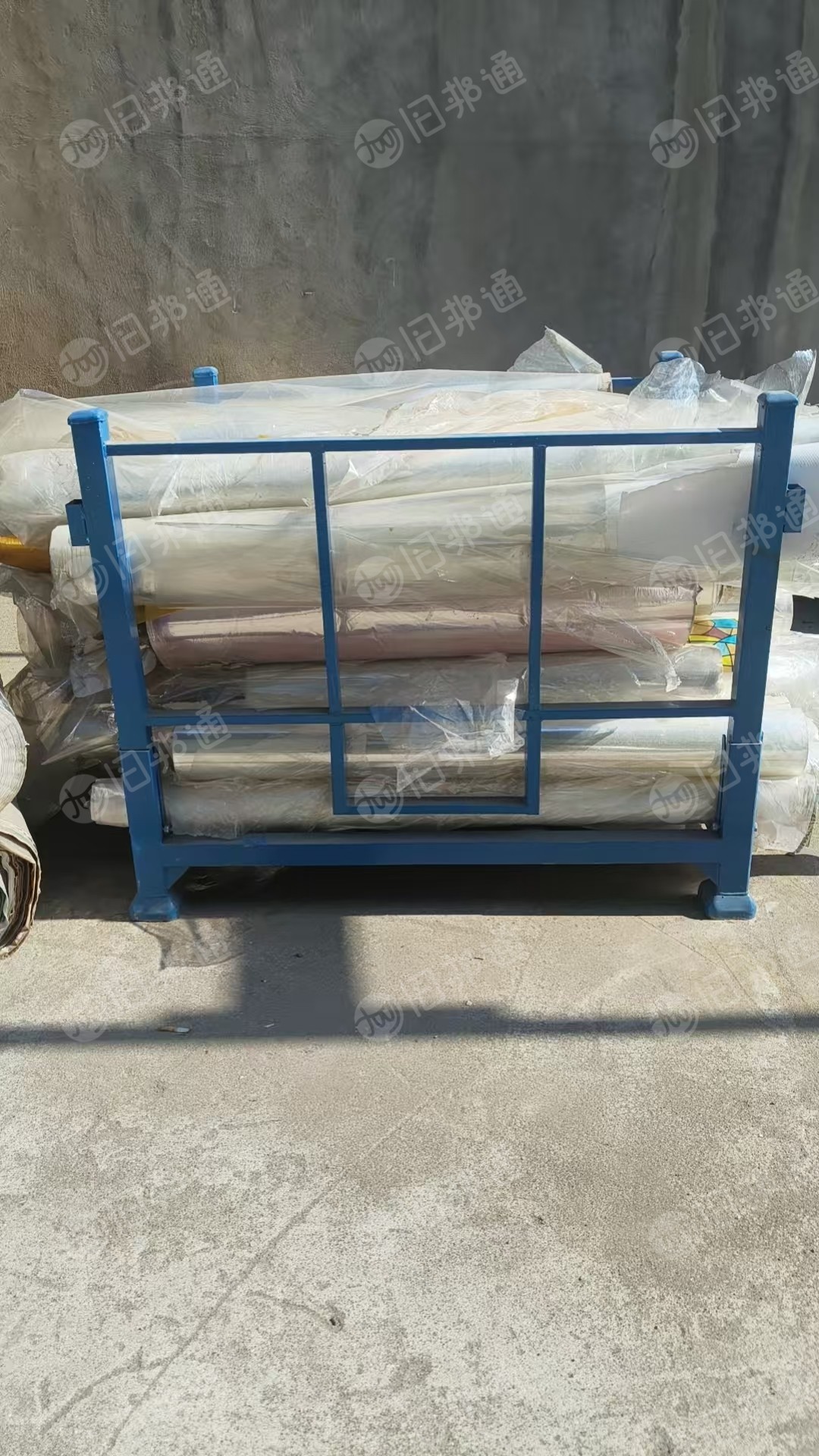 出售pet复合pe卷膜，厚度10多丝，宽幅平均在60-70