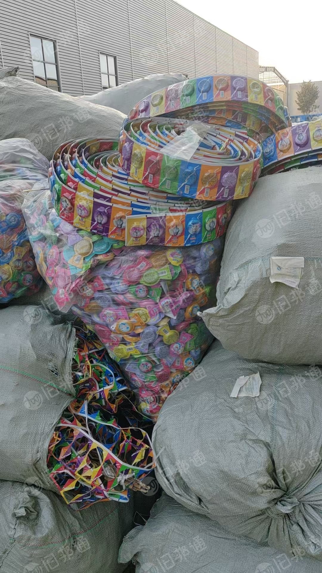 求购pet烫金膜、印花膜，用来打绳子的，月需100吨