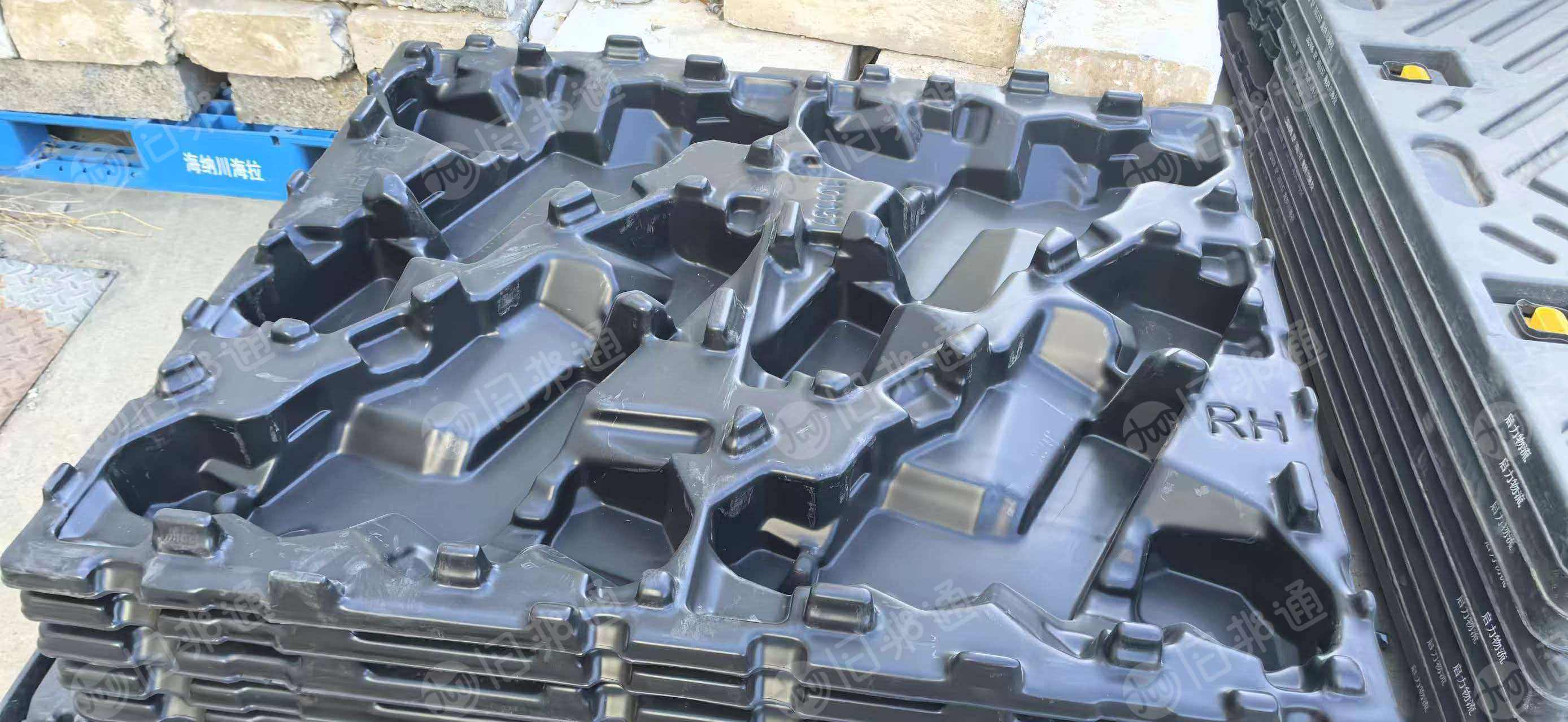 出售pe托盘料，固定卡点的，都是用一次下来的，现货50吨