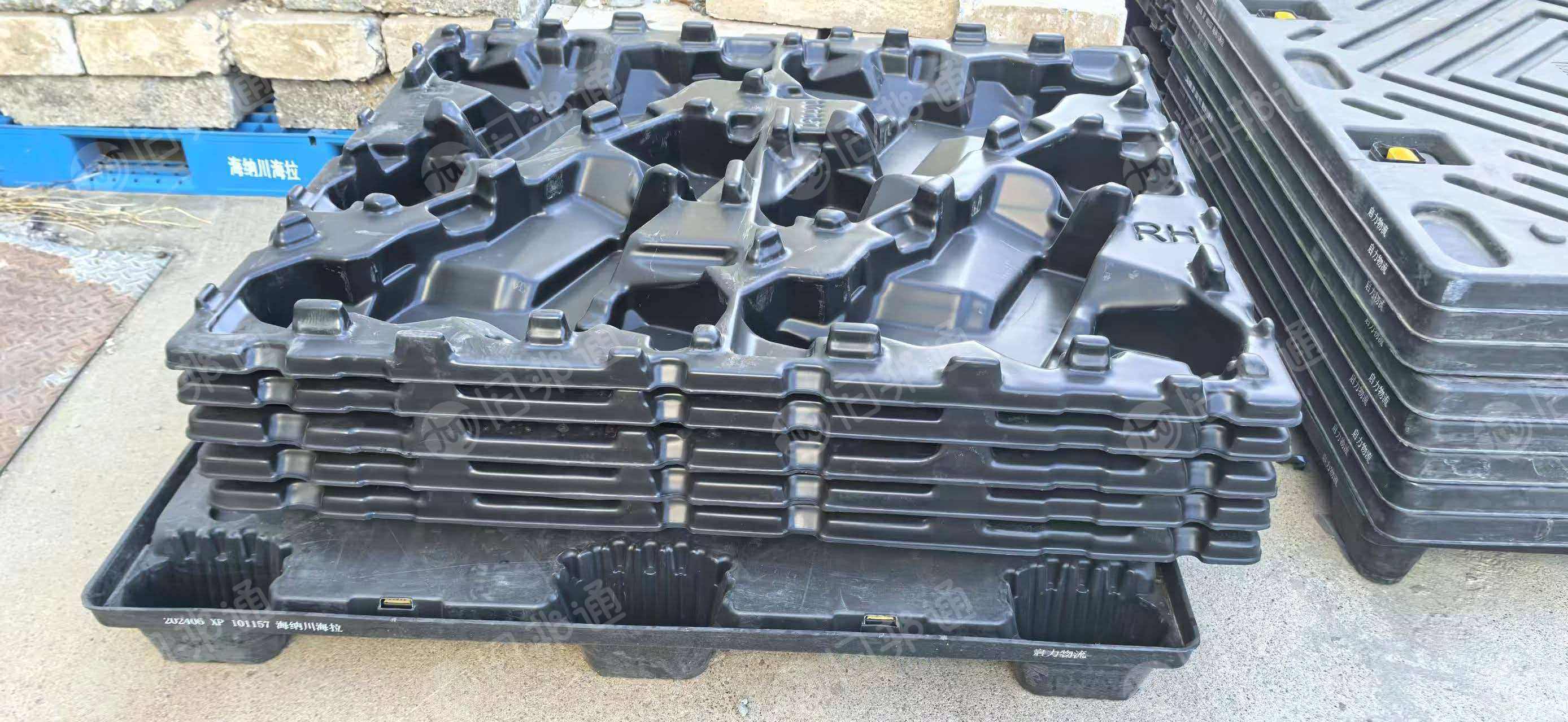 出售pe托盘料，固定卡点的，都是用一次下来的，现货50吨