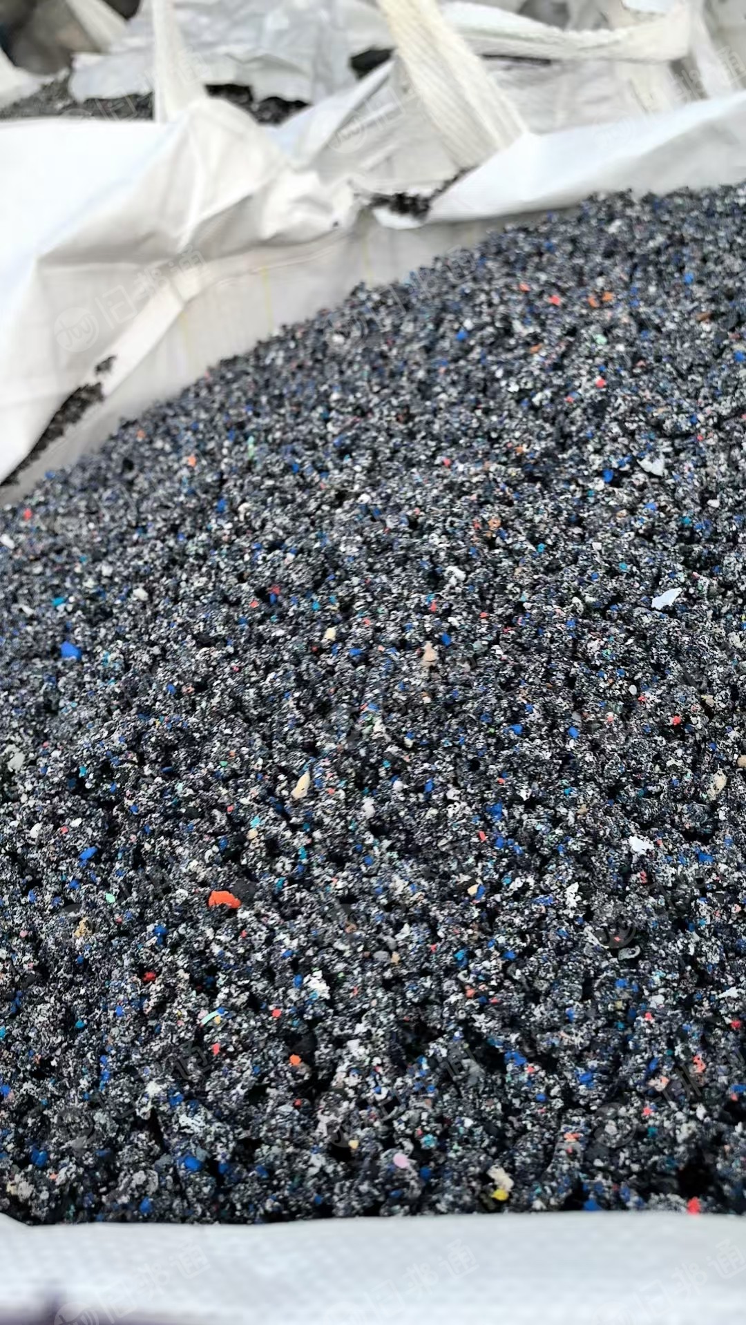 出售eva毛毛虫颗粒，鞋底料做的，月供200吨