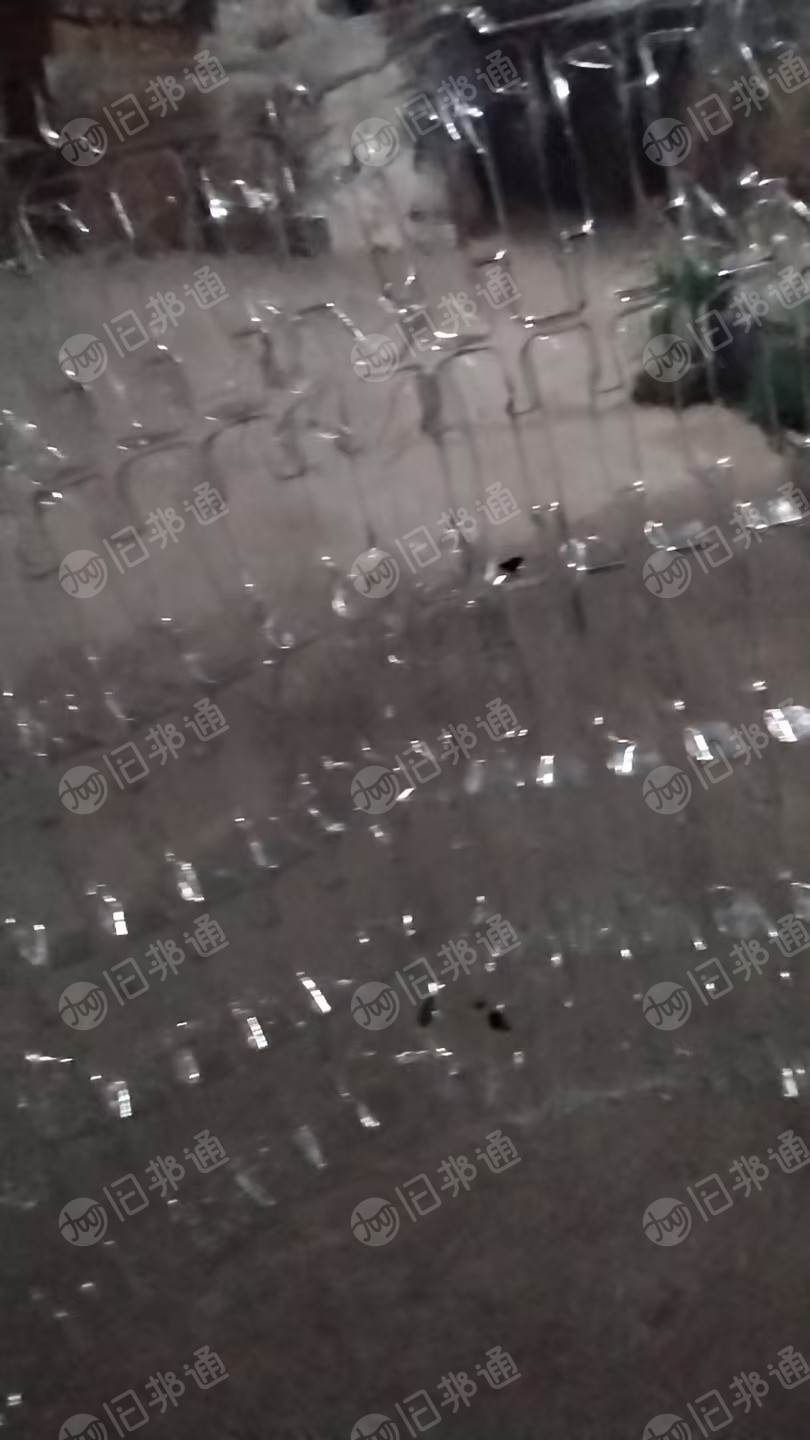 出售pet光膜、pet烫化片，pet印刷膜，pet吸塑盒毛料，都有分开打包