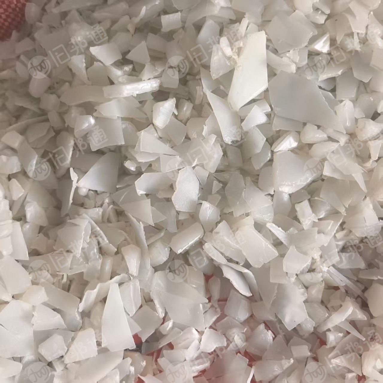 常年出售大白乙破碎料，酱油壶破碎料，月供200多吨