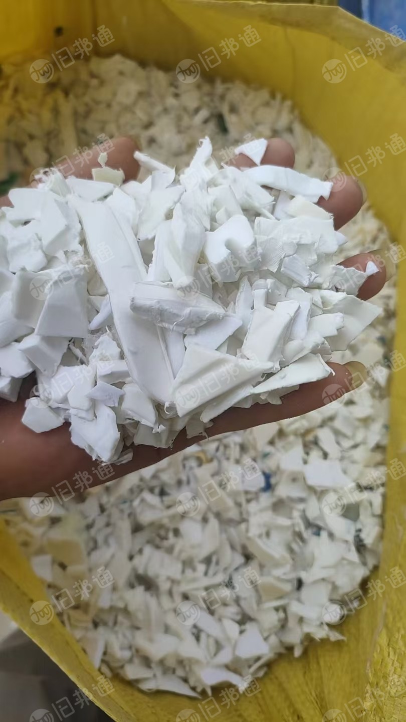 常年出售大白乙破碎料，酱油壶破碎料，月供200多吨