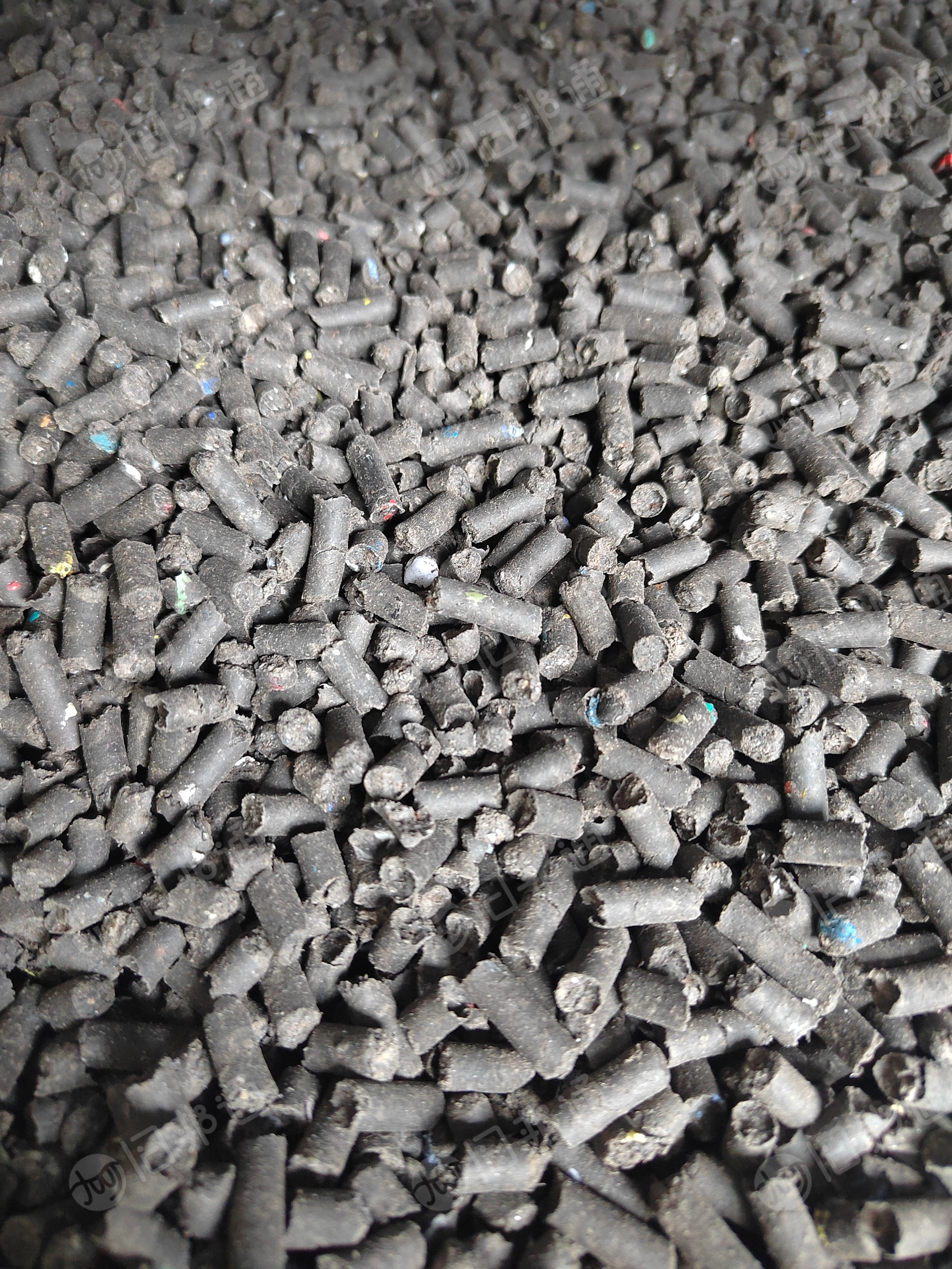 出售黑色果框专用料，现货40吨左右