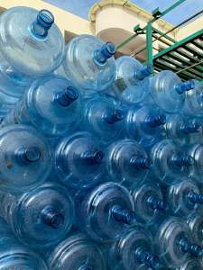 出售水桶及水桶盖，月有60吨的量