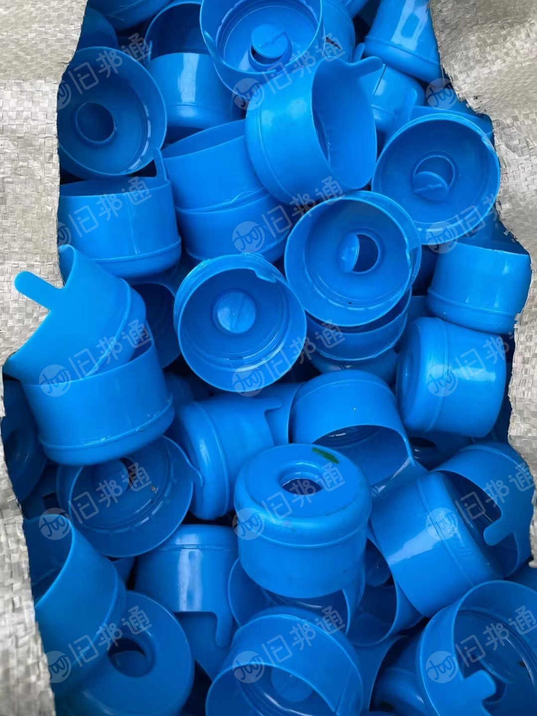 出售水桶及水桶盖，月有60吨的量