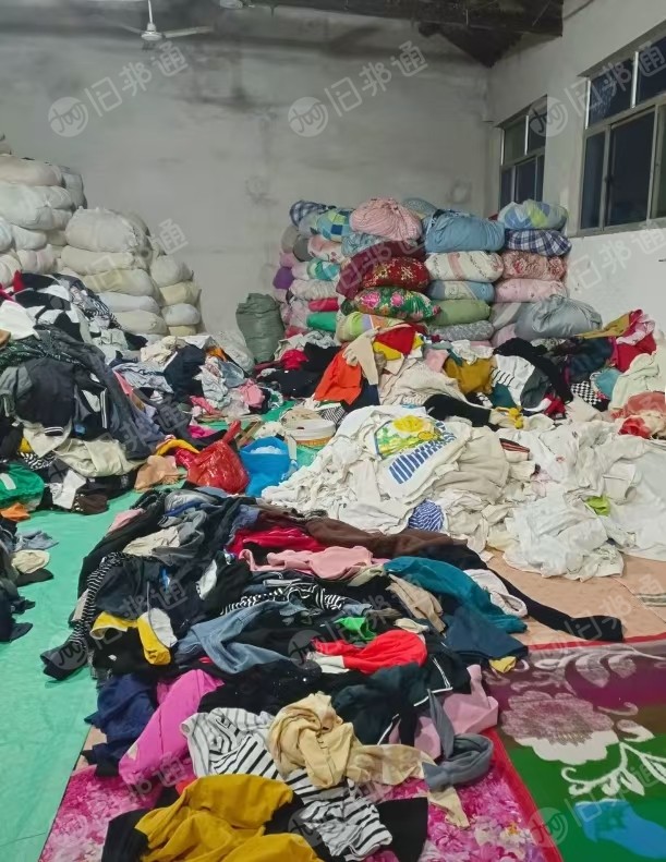 长期出售旧衣服分拣货，旧衣服货，厂在山东烟台