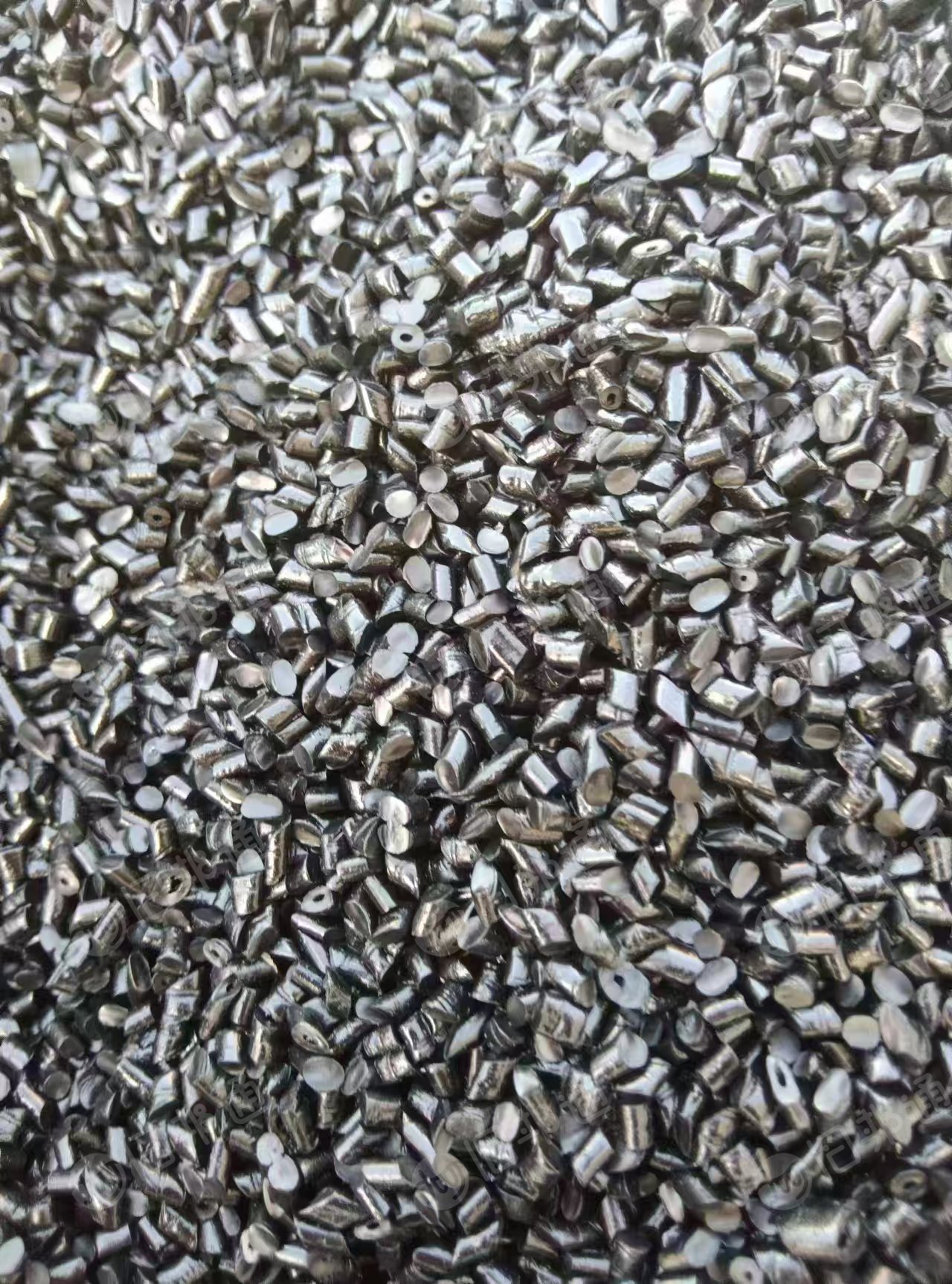 出售高压颗粒，0灰分，可代替色母粒用