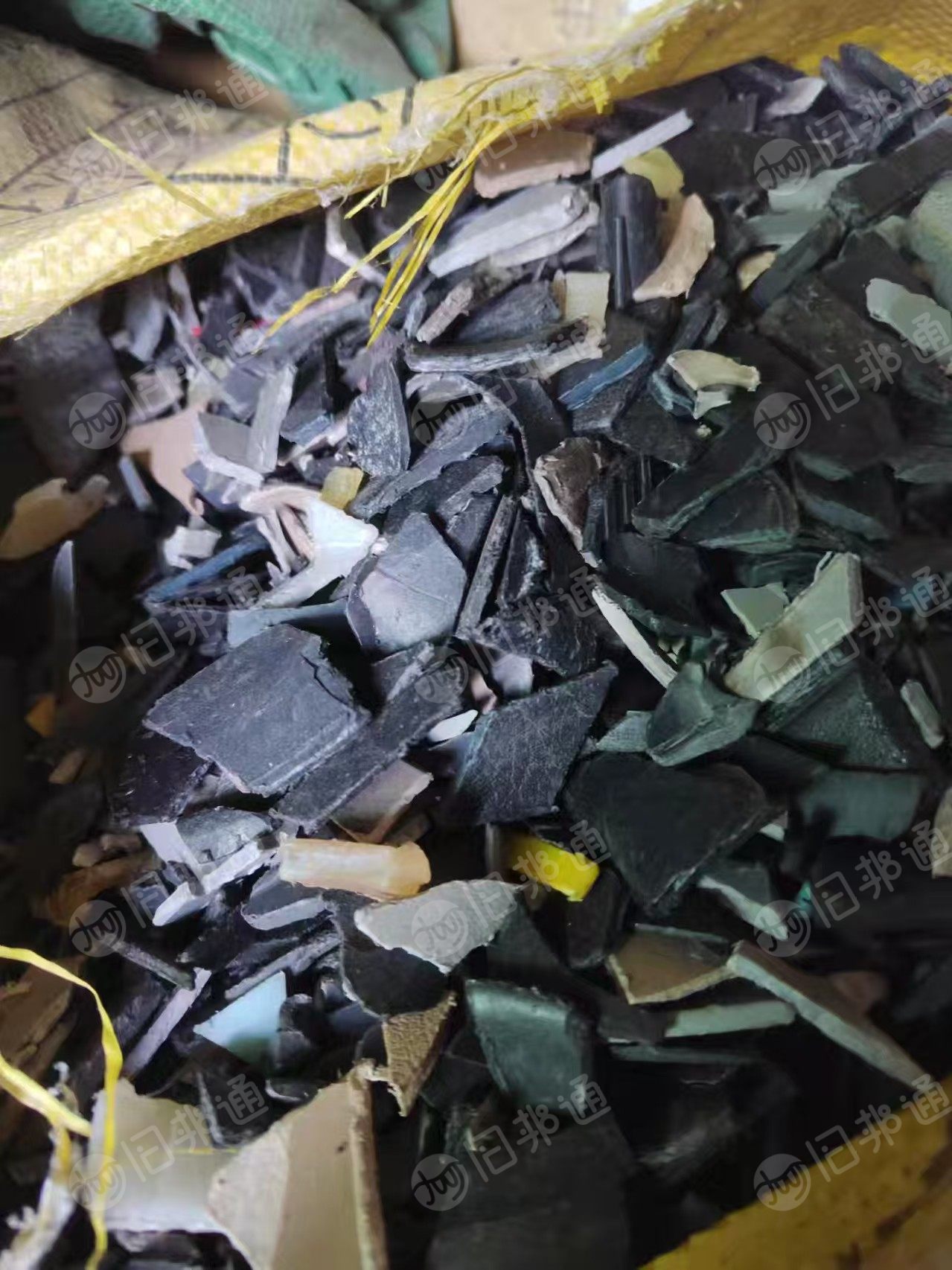长期出售pp车件内饰混合破碎料，大黑丙破碎料，干粉水洗都有做