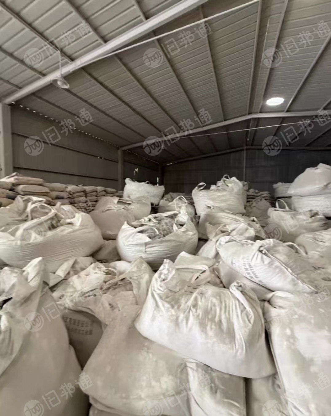 出售一批pvc扫地料，开槽灰，现货20吨左右