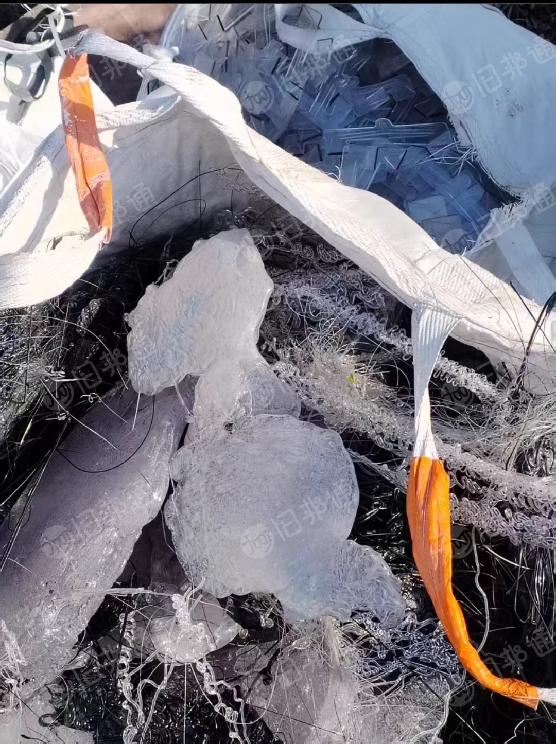 长期出售pc废料，pc块料，现货20吨