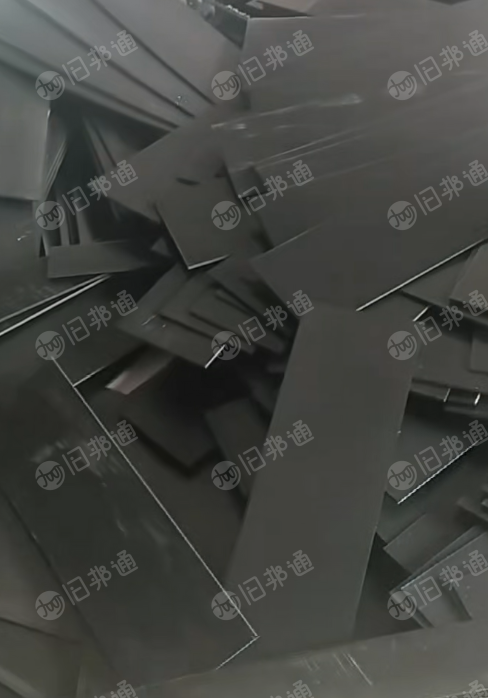 出售黑色PVC发泡板废料，现货够车