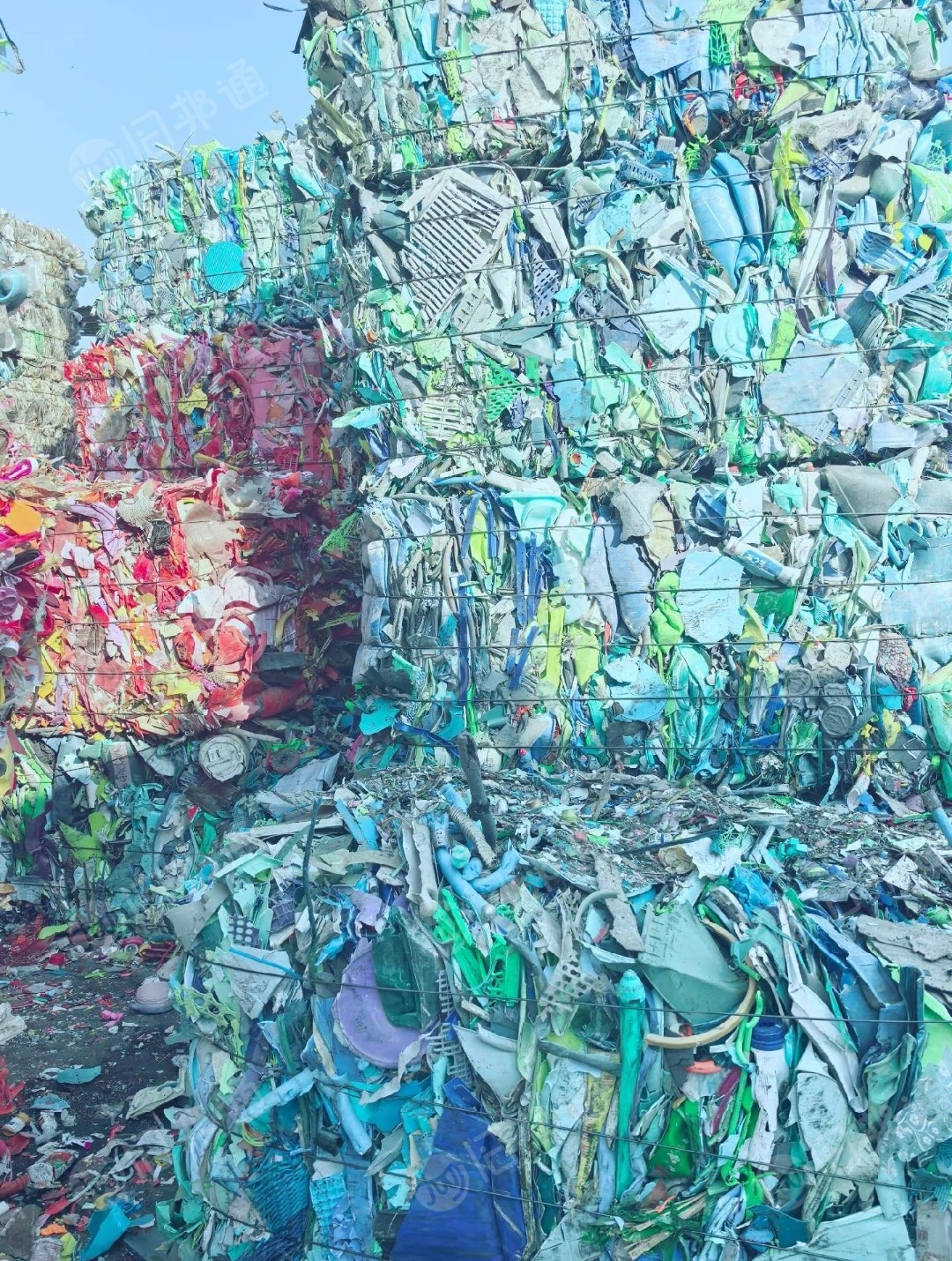 长期出售分色丙压块，现货一挂车