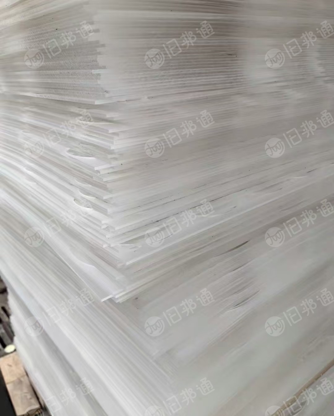 长期出售灯泡厂下来的亚克力边角料