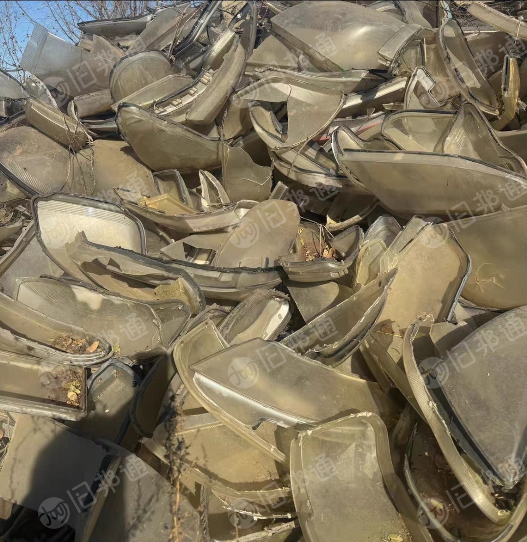 长期出售汽车大灯灯罩，透明pc大灯料，现货20吨左右
