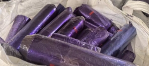 长期出售pet复合pe膜卷膜，不带胶可分离，现货14吨