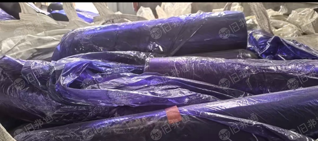 长期出售pet复合pe膜卷膜，不带胶可分离，现货14吨