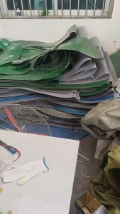 长期出售pe钢卷皮废料，漂的