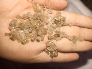 出售EPS热熔块颗粒，现货几吨