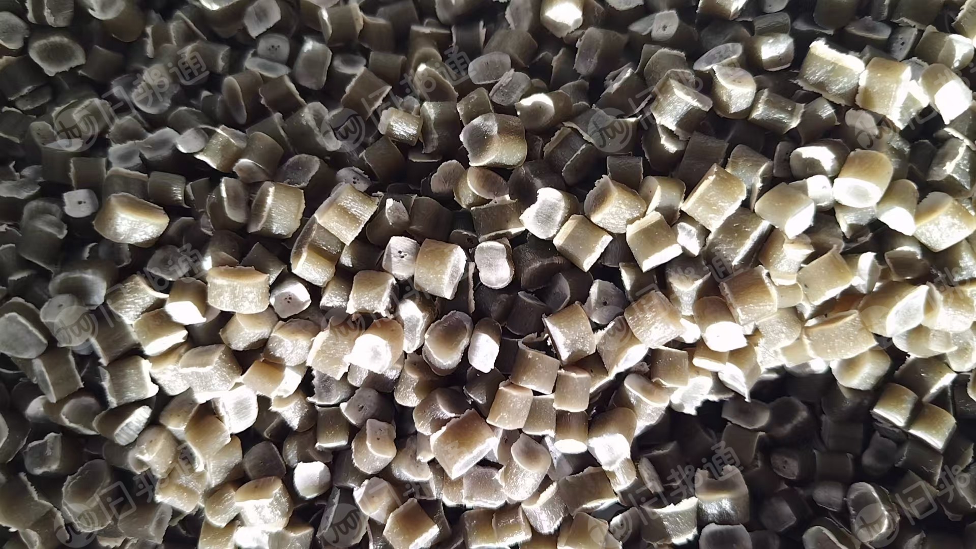 出售风电膜颗粒，高压复合尼龙的，无胶的，现货70吨