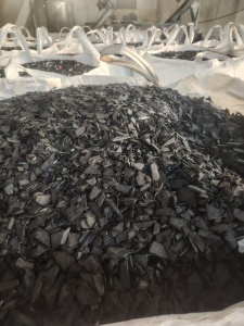 出售退漆保险杠破碎料，清洗除铁甩干，纯4S店的保险杠，冲击25，一个月五百吨