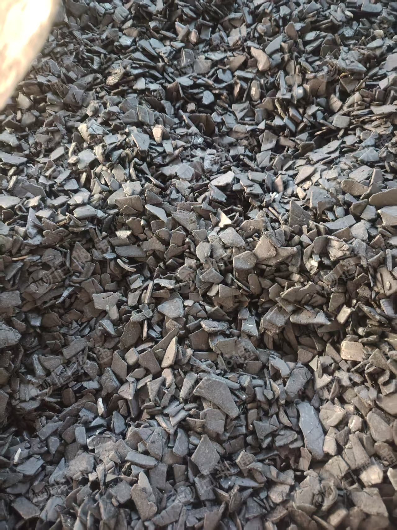 出售退漆保险杠破碎料，清洗除铁甩干，纯4S店的保险杠，冲击25，一个月五百吨