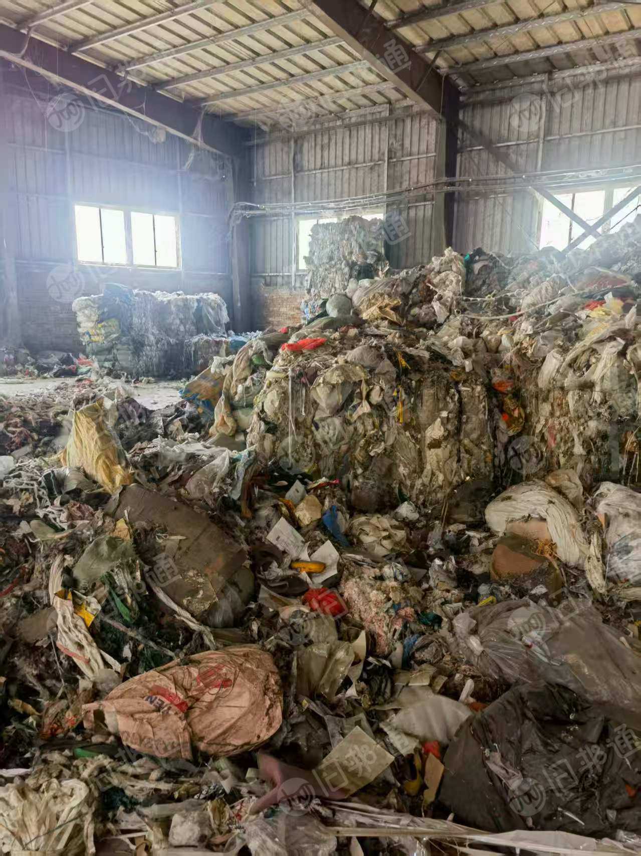 长期大量出售废纺料，黑料，燃烧料，月供几千吨，货在广东汕头