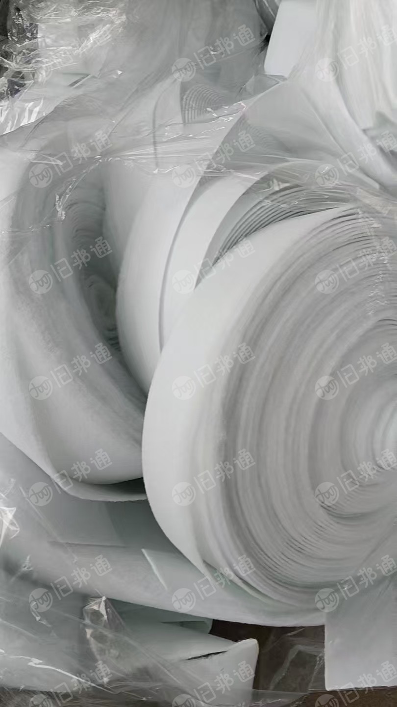 出售丝棉边角料,无胶棉边角料,丝棉下脚料,月供5吨左右,货在上海