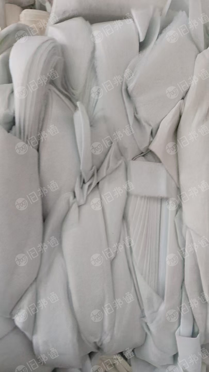 出售丝棉边角料，无胶棉边角料，丝棉下脚料，月供5吨左右，货在上海