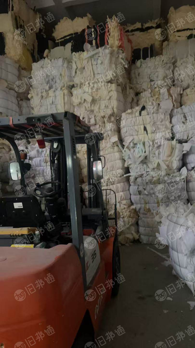 座垫厂长期出售废海绵，海绵边角料，现货有30多吨，厂在广东潮州