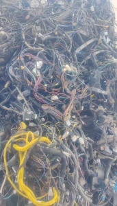 出售汽车线废料，汽车线束废料