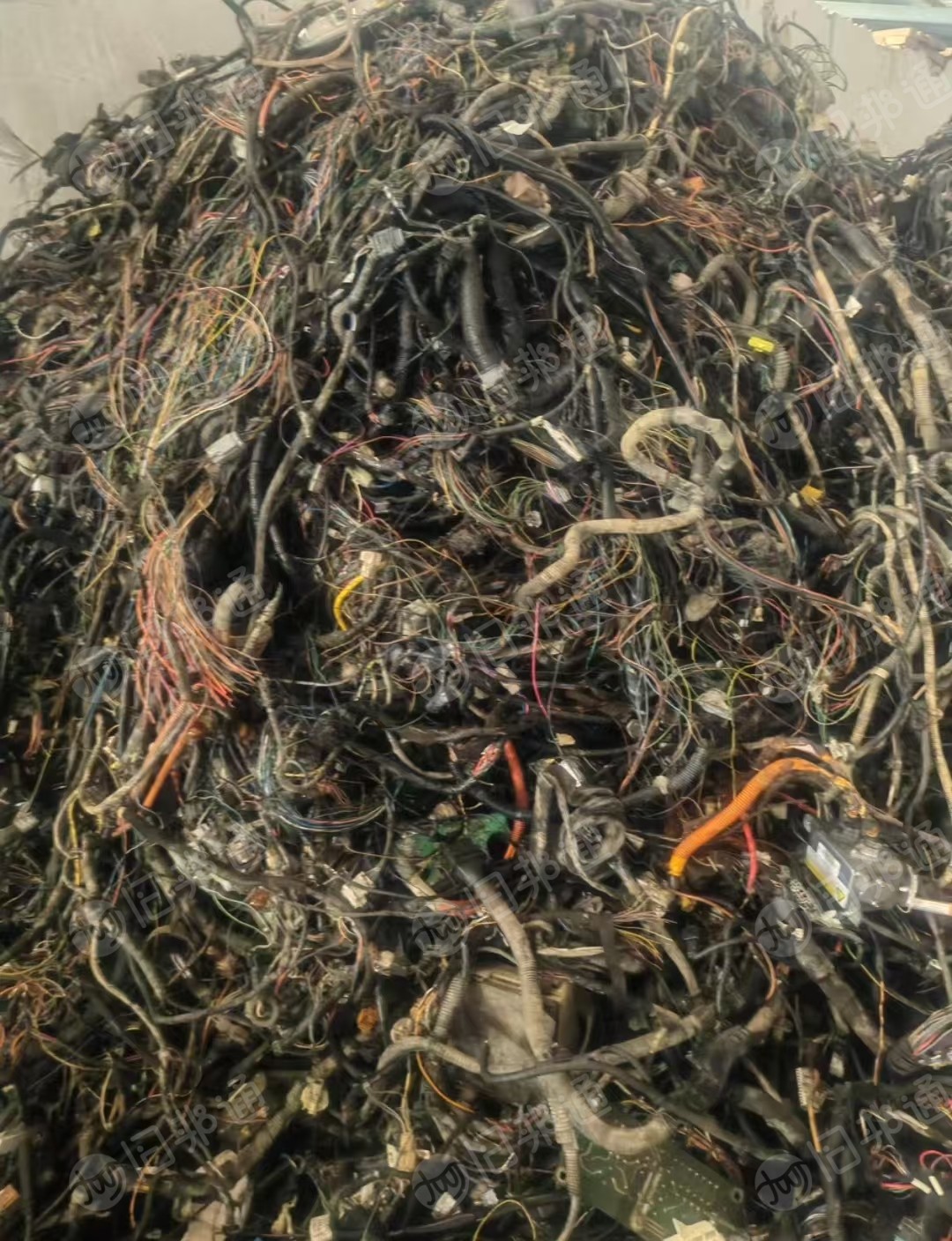 出售汽车线废料，汽车线束废料