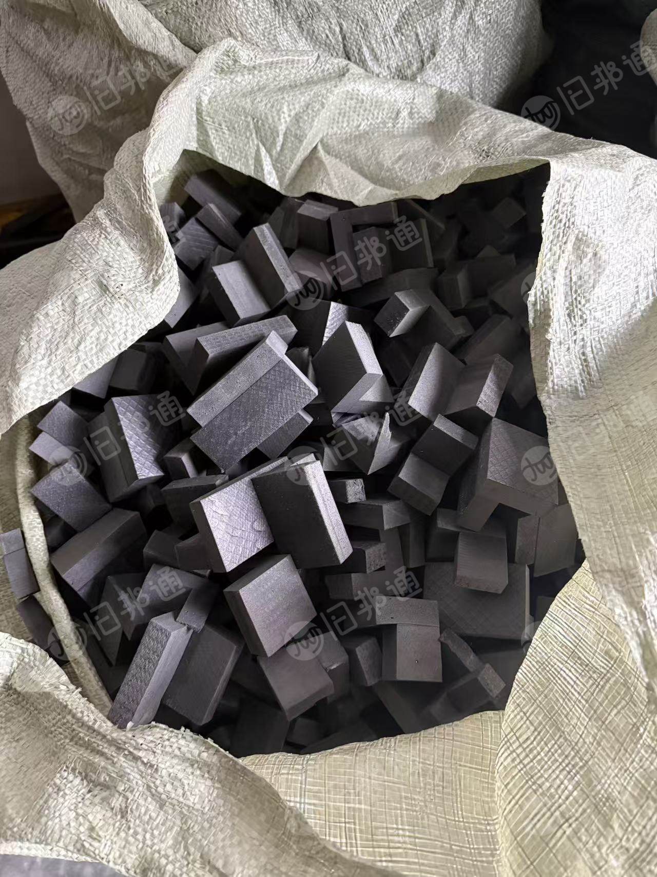 出售EVA发泡边角料，长期有货，成都，无锡都有厂