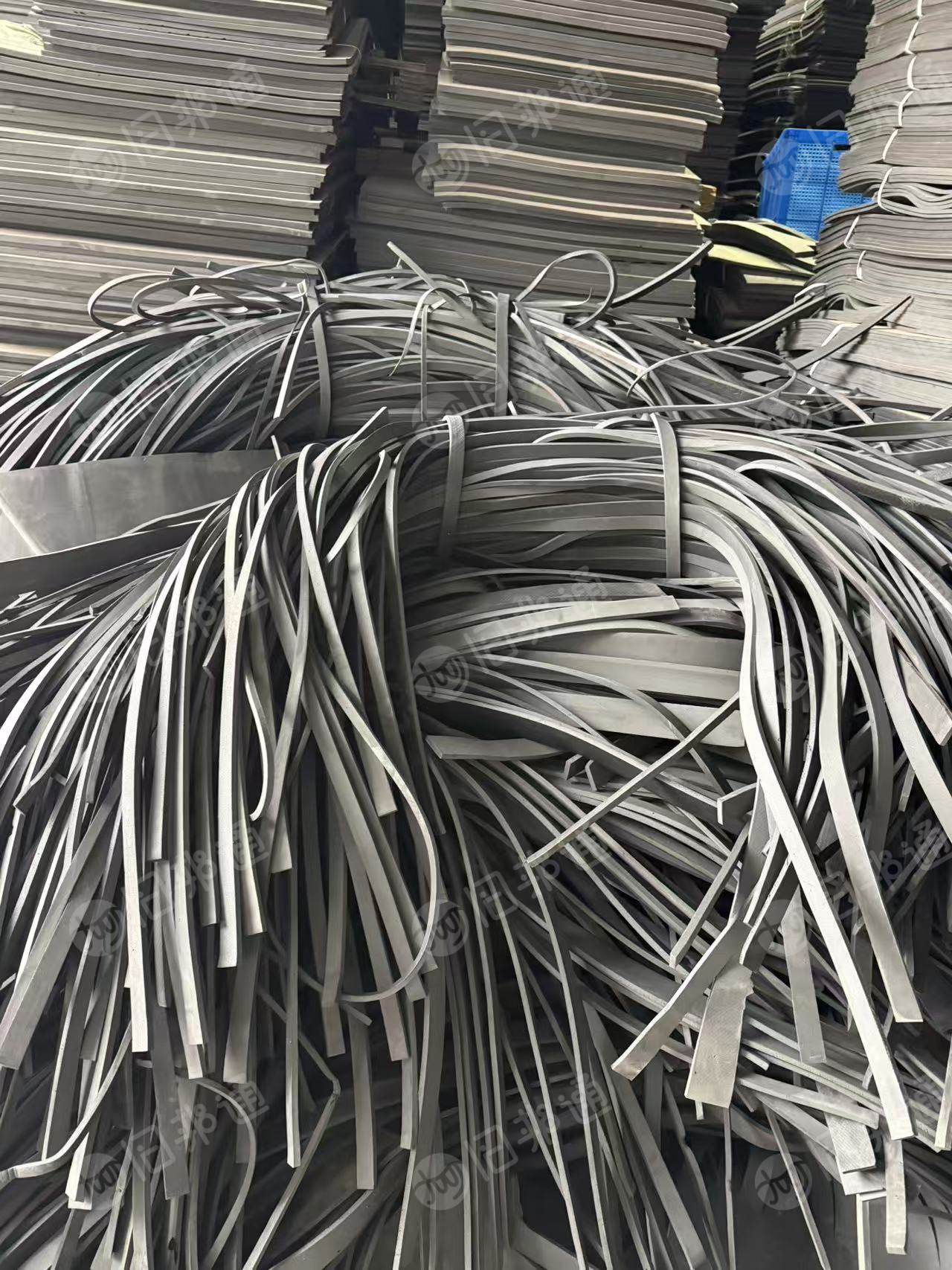 出售EVA发泡边角料，长期有货，成都，无锡都有厂