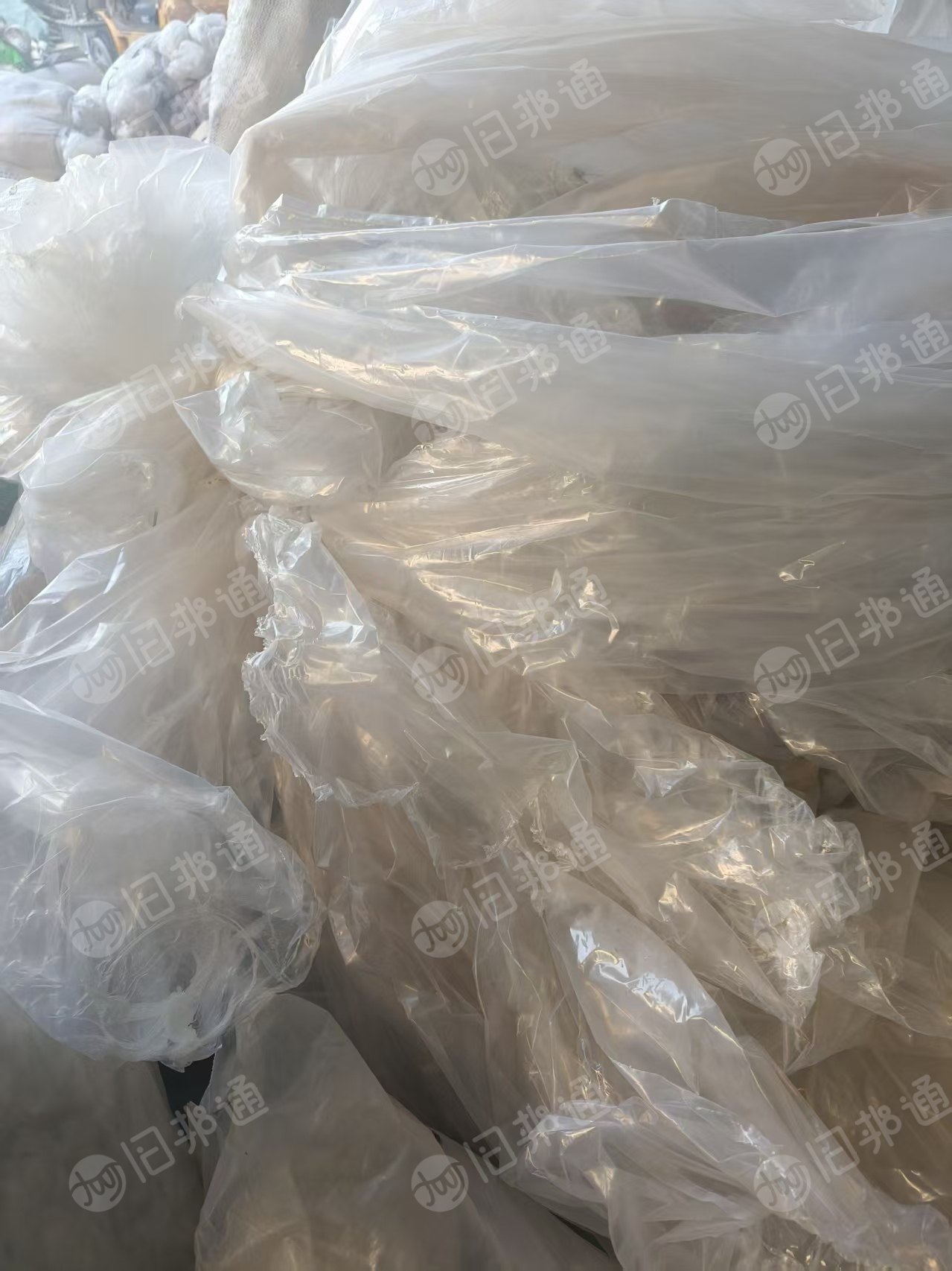 出售服装膜，现货30几吨，