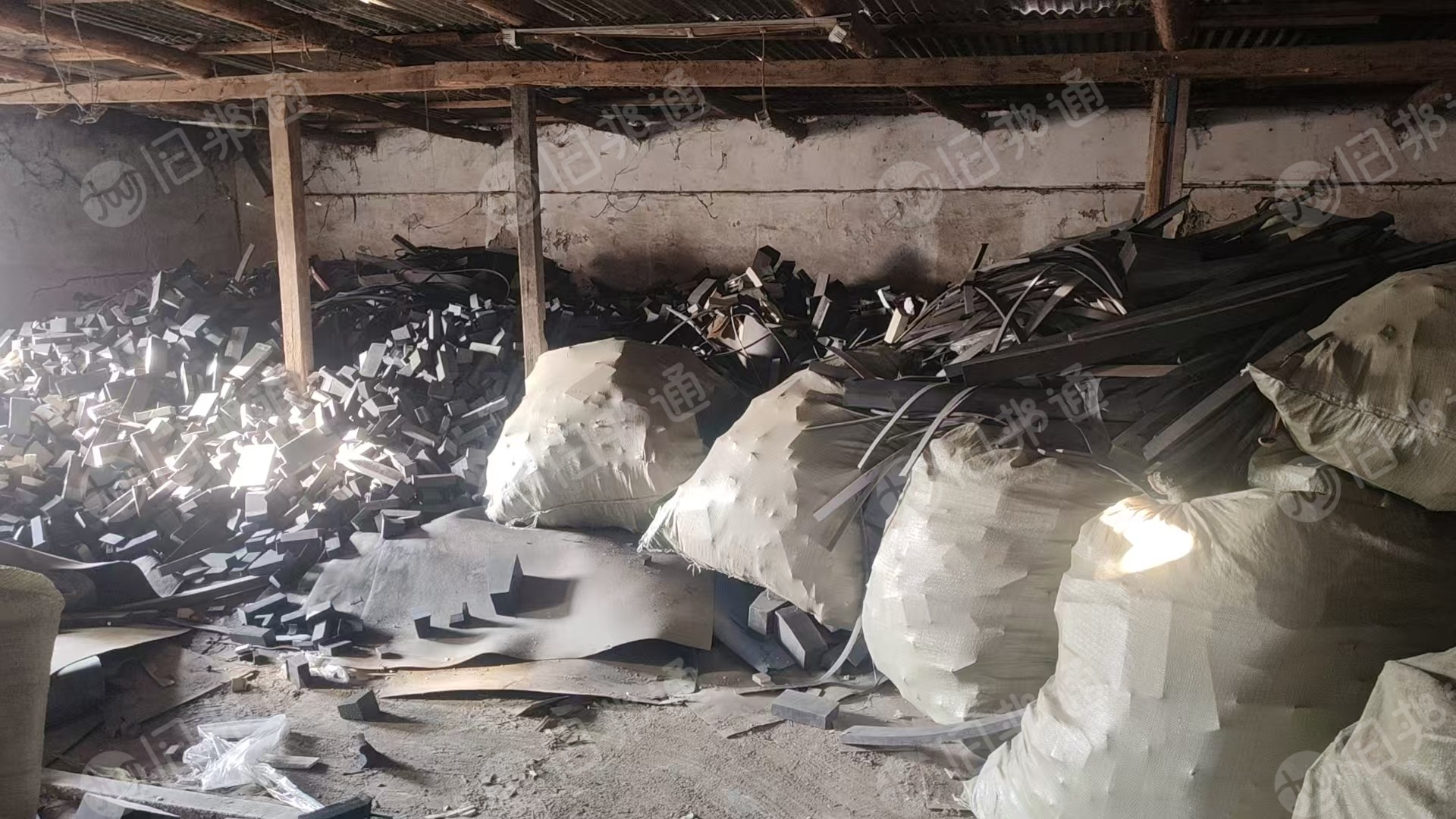 出售EVA垫板废料，免费拉走