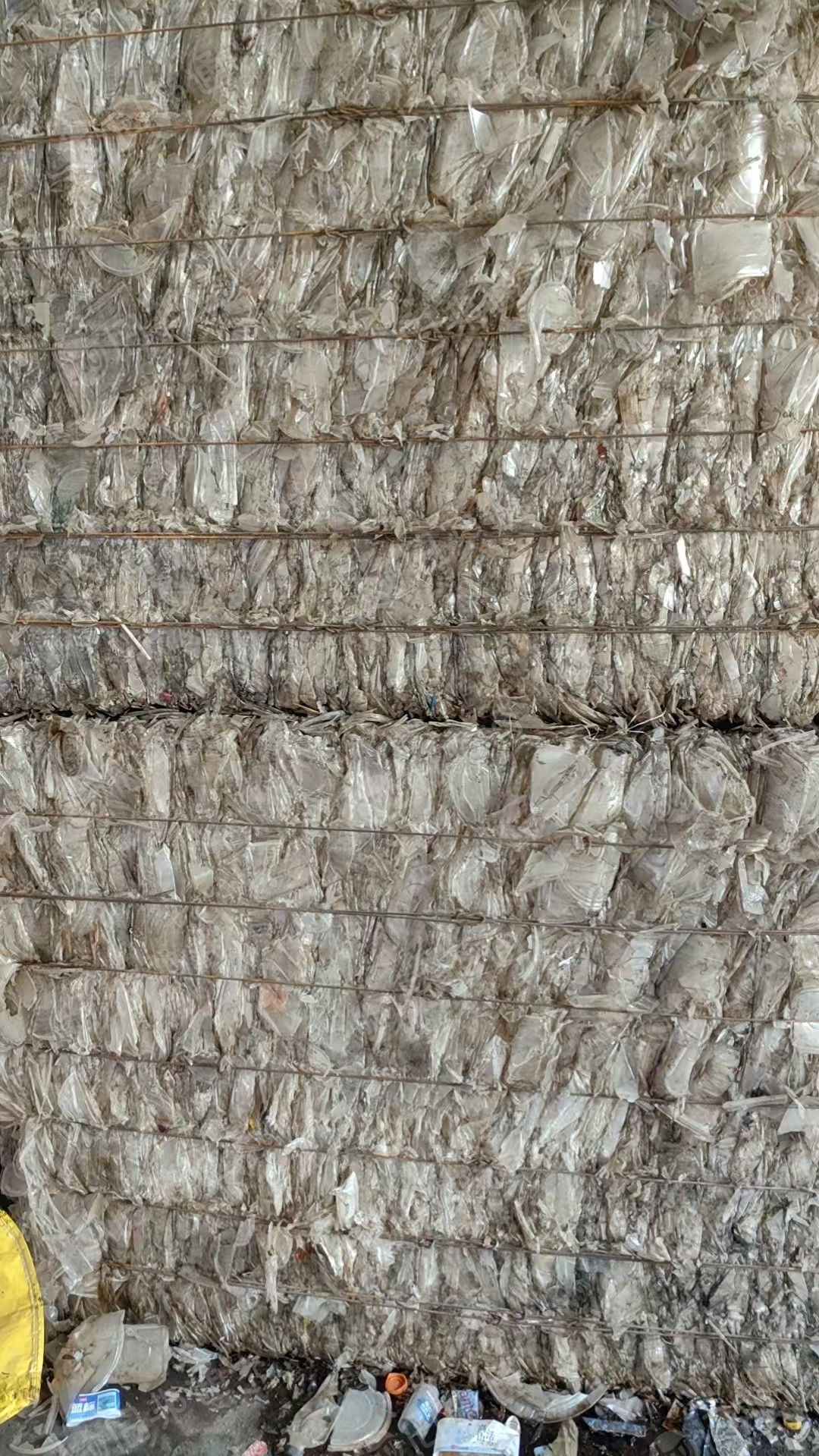 出售餐盒压块，现货一挂车