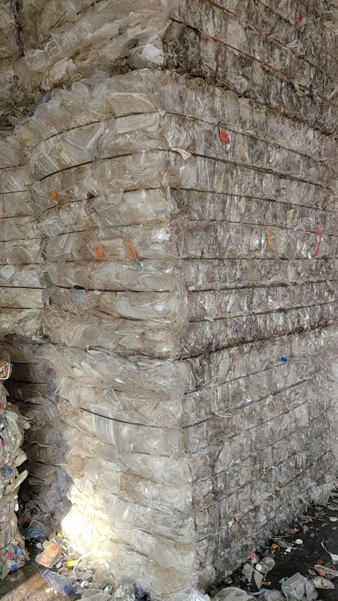 出售餐盒压块，现货一挂车