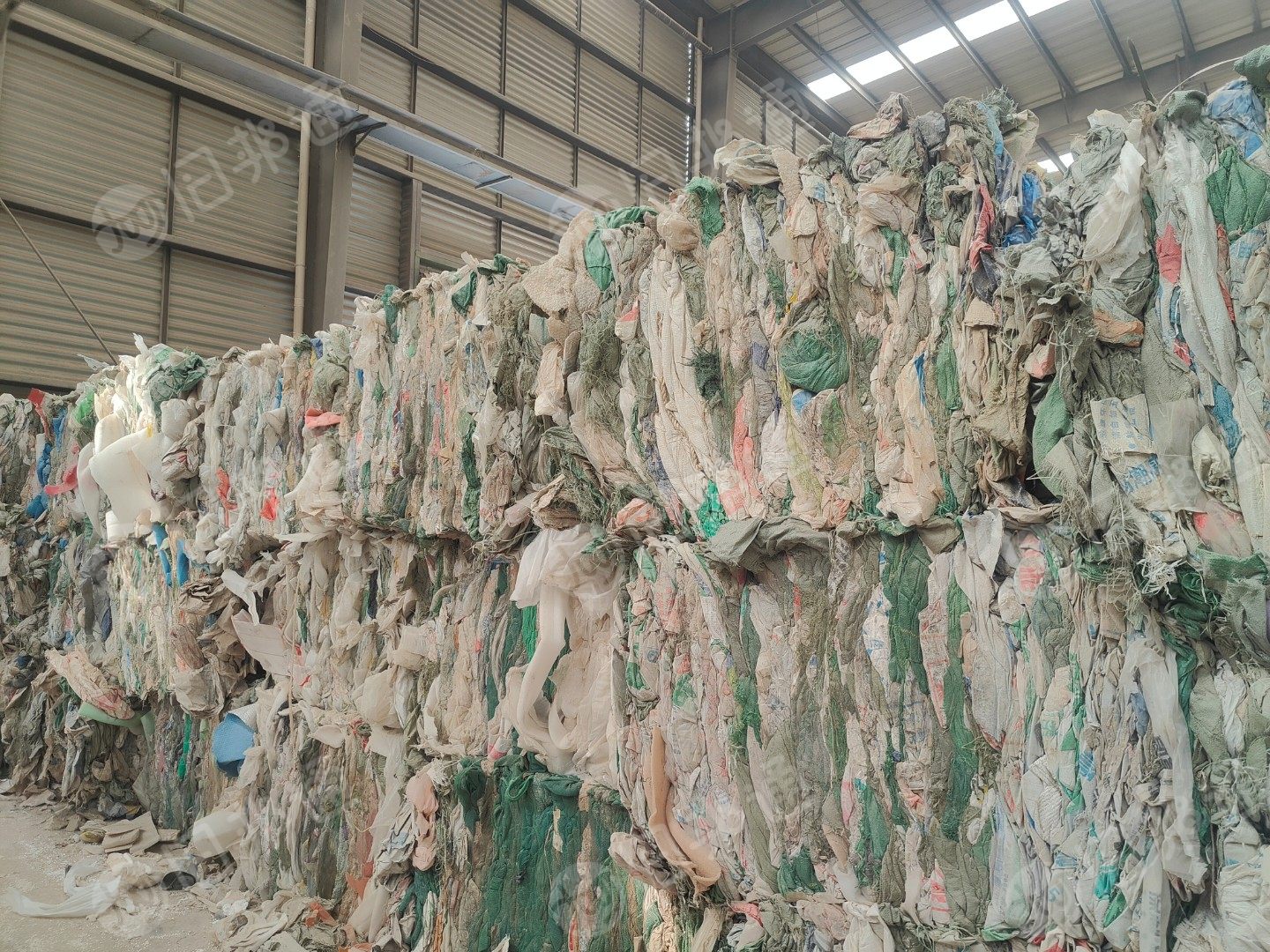 出售建筑垃圾膜，现货两三百吨