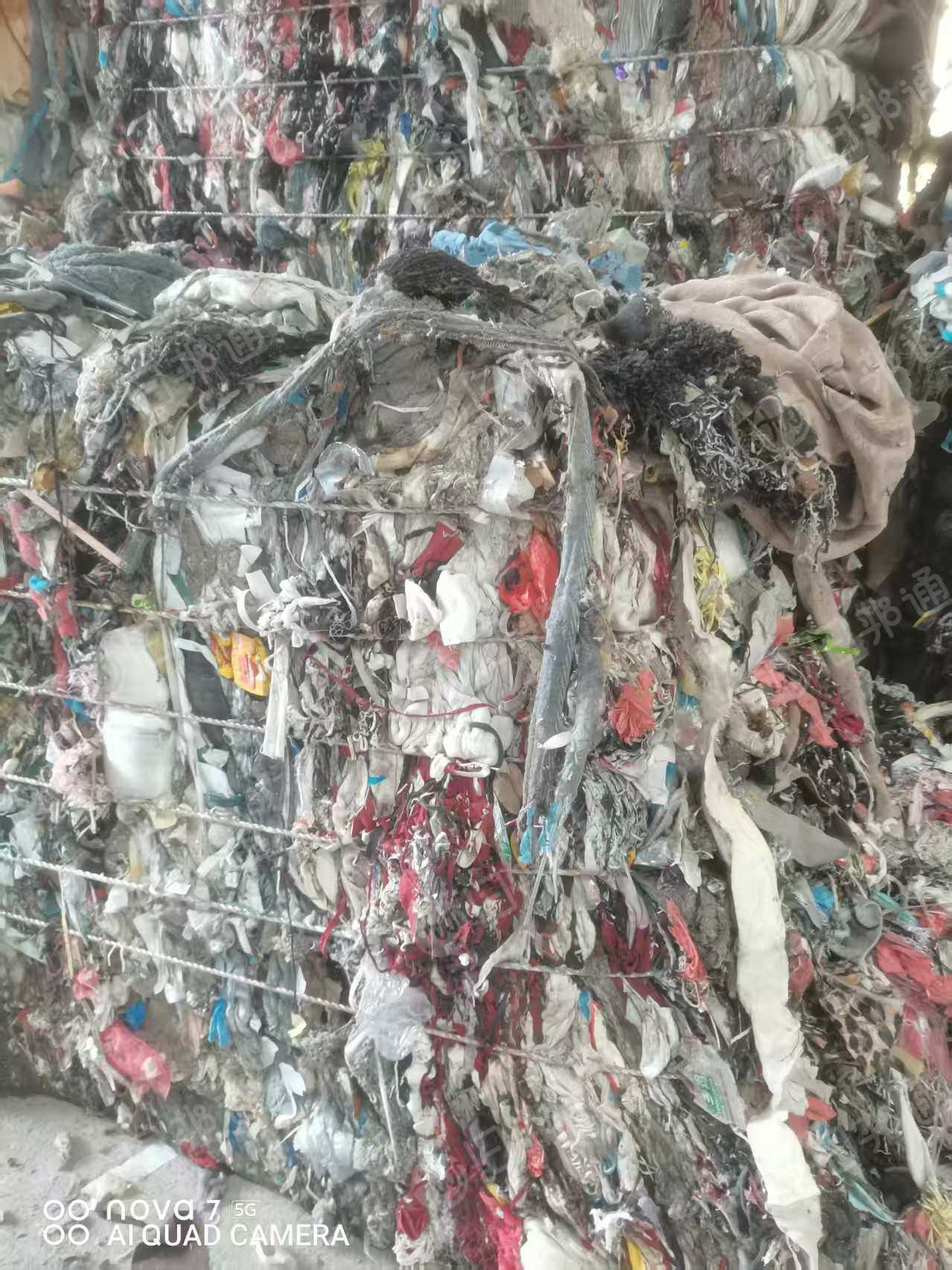 长期出售燃烧料，黑料，废布料，毛毛料，20%工业废料一起的燃烧料