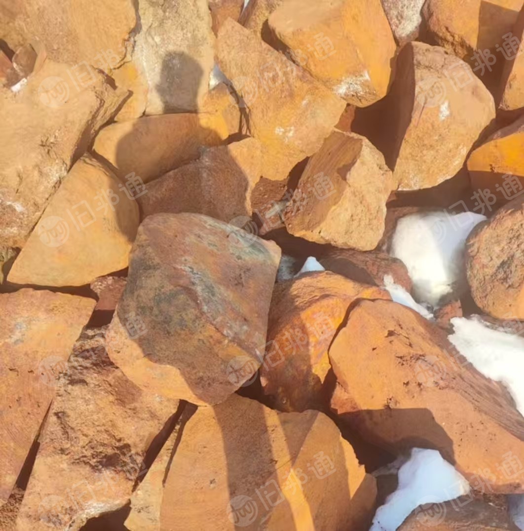 长期出售锯口生铁块，规格40-60公分