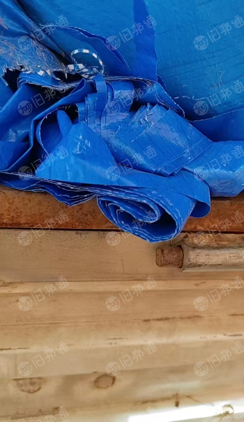 长期出售pe低压篷布边角料，已压包，含少量夹绳铝扣