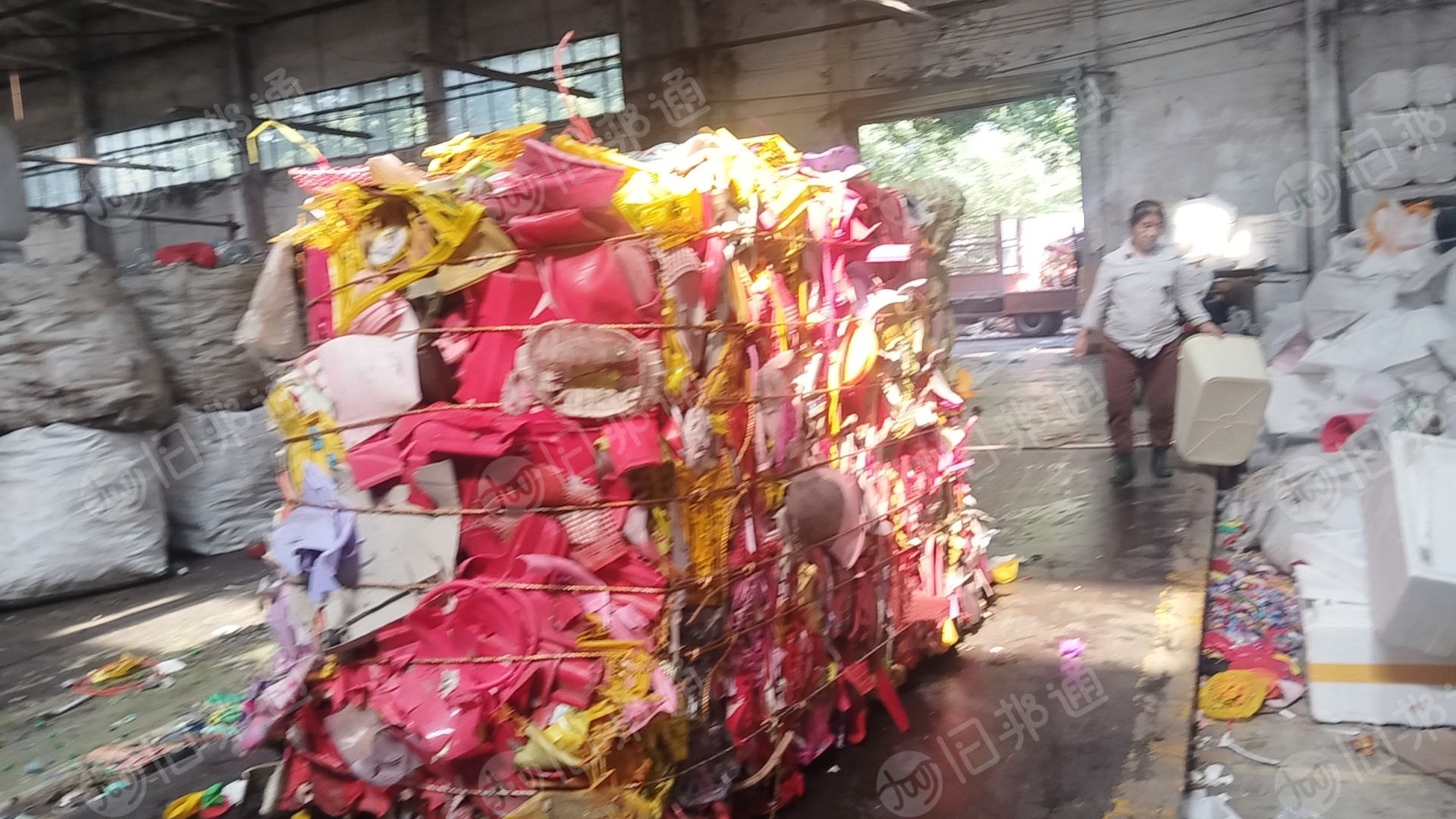 求购花丙压块，日杂丙压块，月需300吨