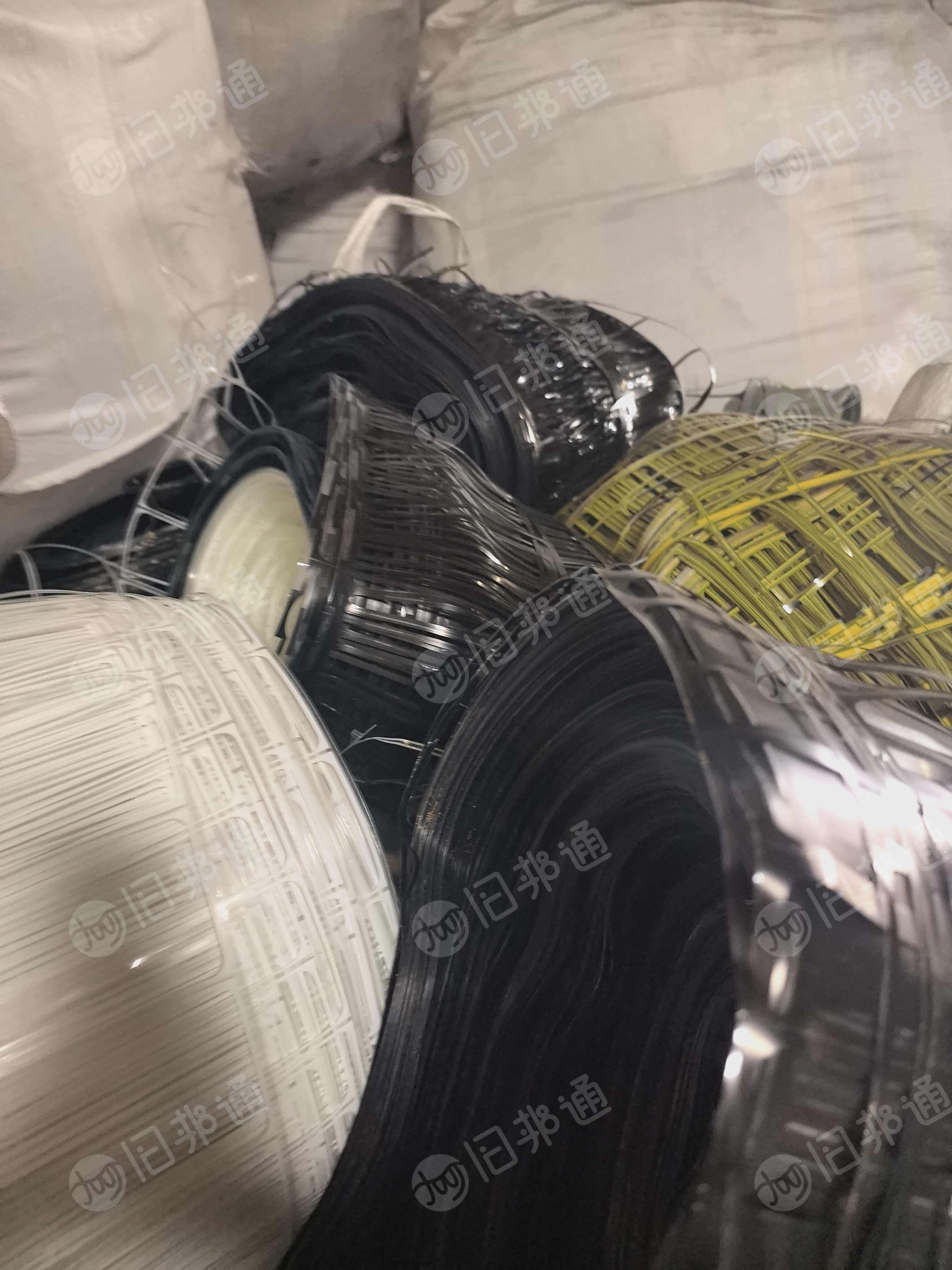 长期求购PET烫画膜，磨砂片，PET油墨料，反光片等，现金交易