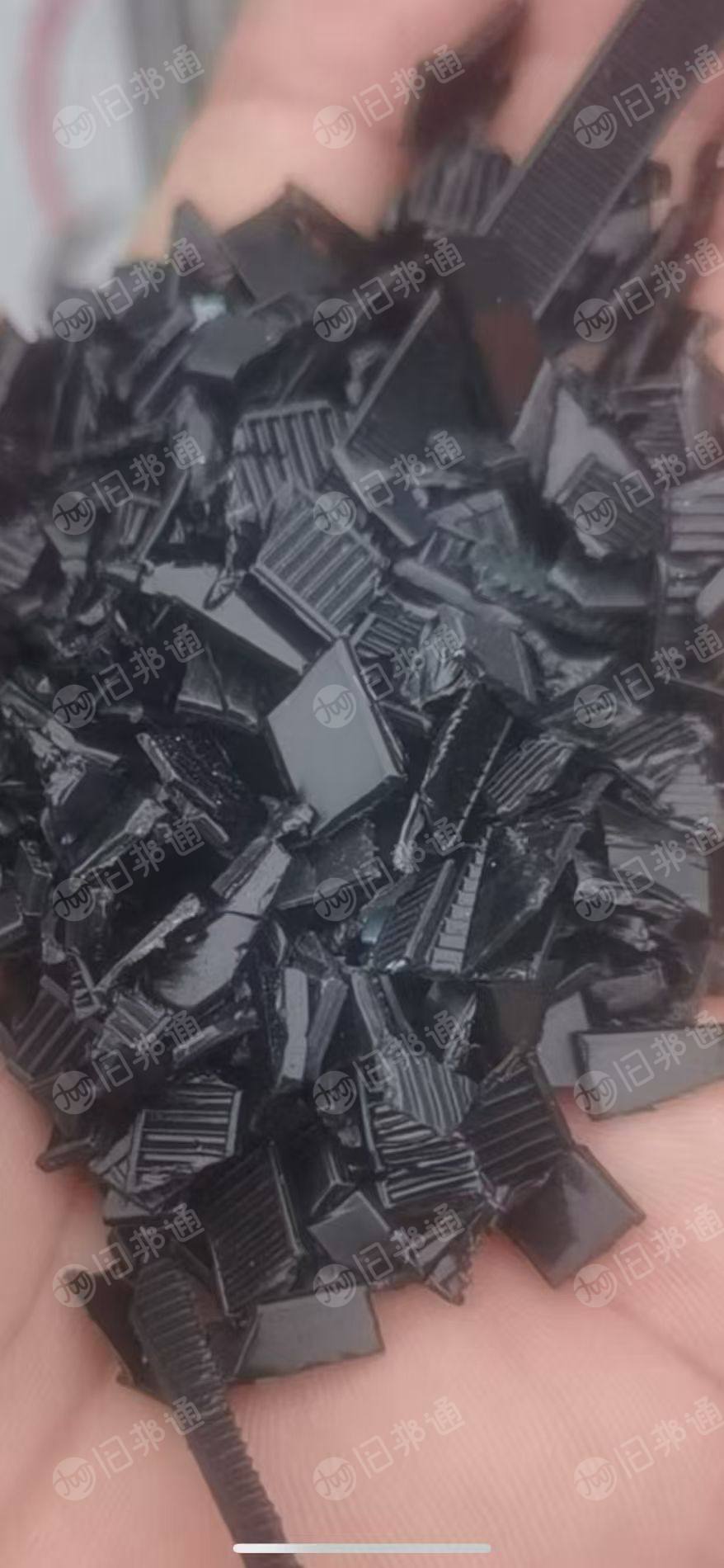 出售黑色双六尼龙扎带破碎料，现货32吨