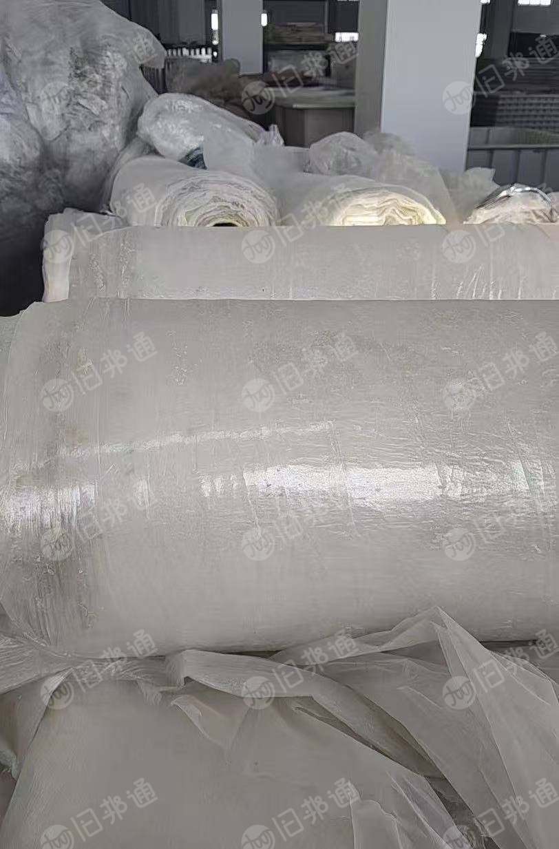 出售玻璃钢厂下来的PP膜废料，基本是卷筒的，现货8吨左右
