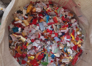 出售ABS瓶盖破碎料，酒瓶盖破碎料，现货10吨左右